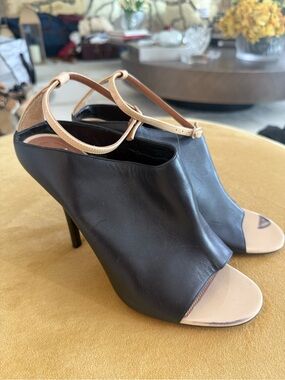 Givenchy Black and Beige Leather Peep-Toe Slingback Mules